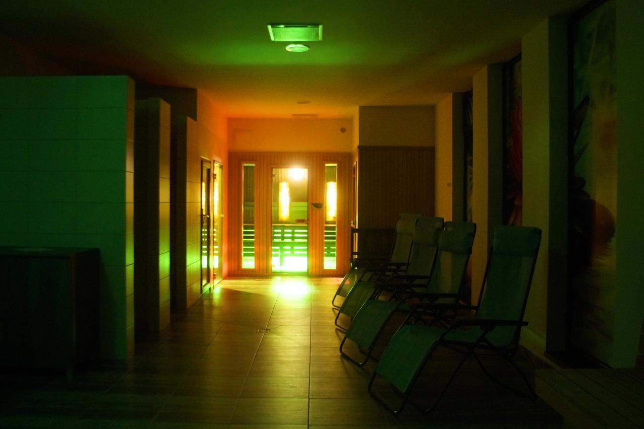 Hotel Fitromax Ajka Exteriér fotografie