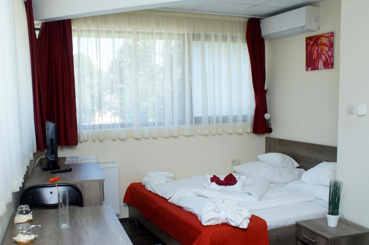 Hotel Fitromax Ajka Exteriér fotografie