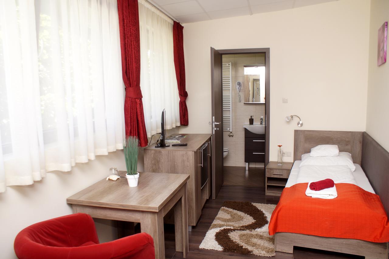 Hotel Fitromax Ajka Exteriér fotografie