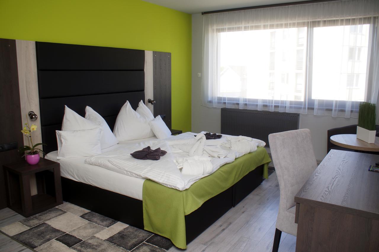 Hotel Fitromax Ajka Exteriér fotografie